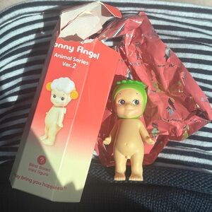 Sonny Angel Animal Series Ver.2 Mini Figure - Green Leaf Hat